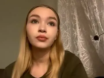 Freechat cherryleija on Chaturbate