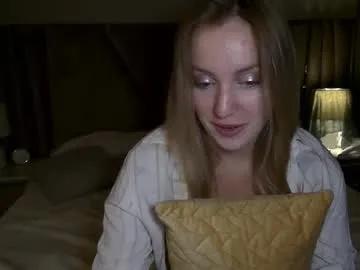 cosmo_blondiee on Chaturbate