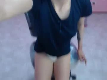 Freechat cristal_hills_19 on Chaturbate