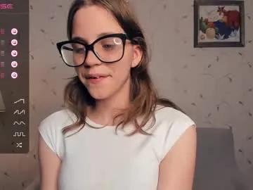Freechat cutefluffy on Chaturbate