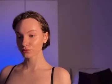 daisy_mint — Guess who's back?! // GOAL: touch naked nipples [59 tokens left] #teen #18 #cute #lovense