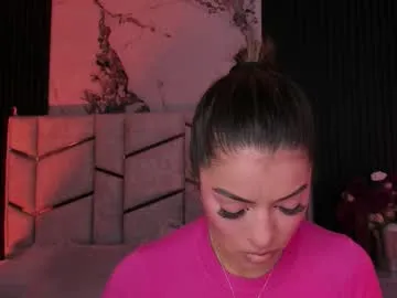 Freechat daniphoenixx on Chaturbate