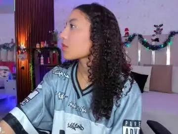 Offline daphnne_tay on Chaturbate