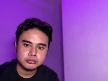 darkash10 model from cb