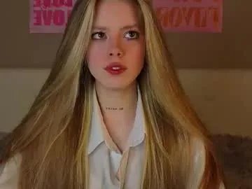 denaebeste on Chaturbate