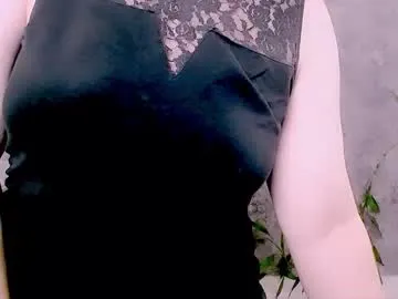 Offline djullia on Chaturbate