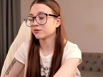 Freechat dolly_gleam on Chaturbate