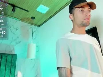 Freechat drakeneumann on Chaturbate