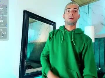 Freechat drakeneumann on Chaturbate