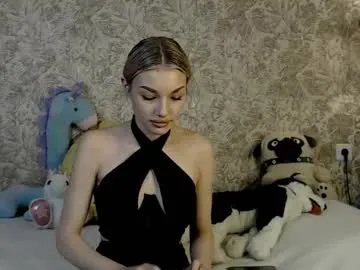 Offline ellamilla on Chaturbate