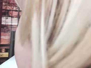 elle_luv on Chaturbate 