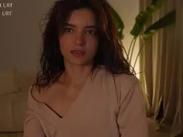 Freechat ellelure_ on Chaturbate