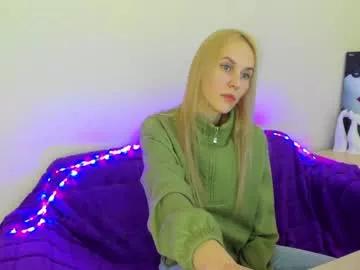 Freechat elsamails on Chaturbate
