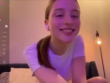 evie_may on Chaturbate 