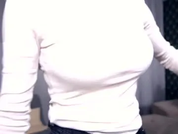 Freechat felissiany on Chaturbate