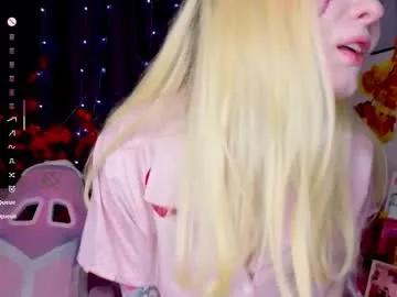 Freechat flaircorell on Chaturbate