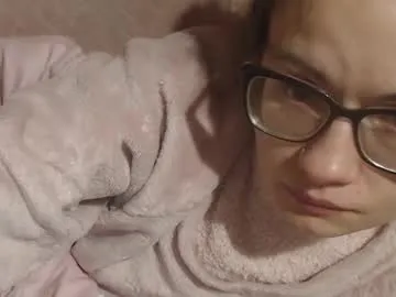 Freechat flowercandydoll13 on Chaturbate
