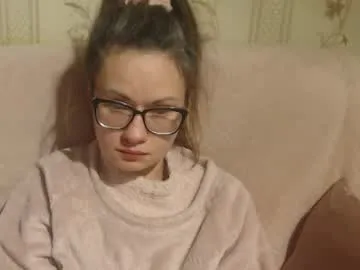 Freechat flowercandydoll13 on Chaturbate