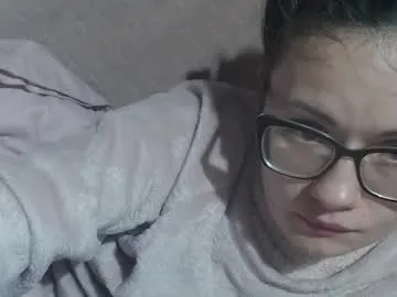 Freechat flowercandydoll13 on Chaturbate