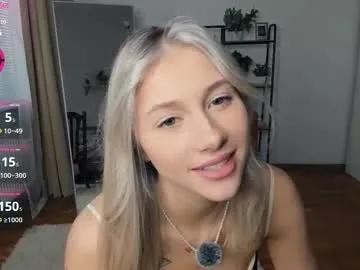 Freechat glossybabe_ on Chaturbate