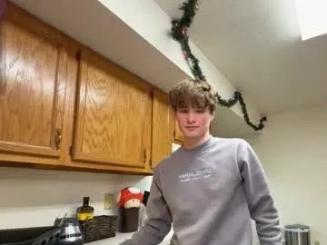 Freechat gucciboi4 on Chaturbate