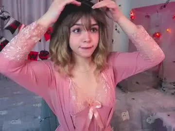 Offline gwendolyndrews on Chaturbate