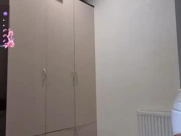 hoaarisa — Goal: Start a lot of tease <3 I'm Sofia your Welcome! I'm new here! [195 tokens remaining]