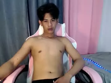 Freechat hugecock_in_townx on Chaturbate