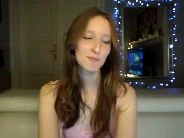 ihavenoideawhatowritehere model from cb