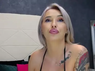 issasmyth on Chaturbate 