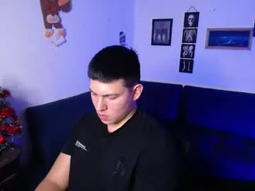 Freechat james_cr on Chaturbate