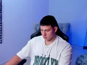 Freechat james_cr on Chaturbate