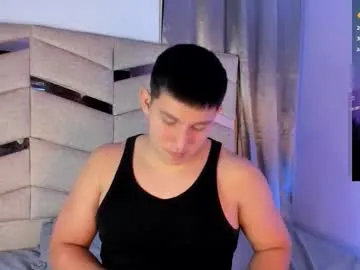 Freechat james_cr on Chaturbate