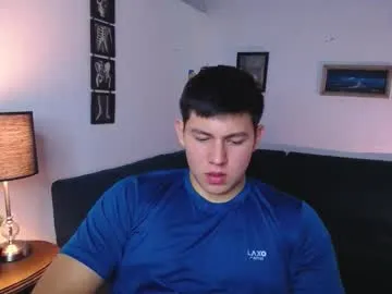 Freechat james_cr on Chaturbate