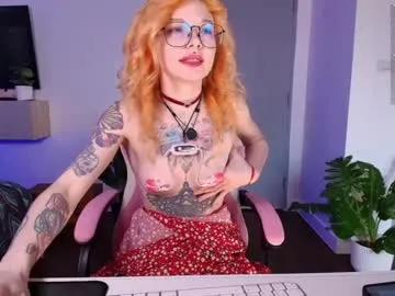 Freechat juicyshow on Chaturbate