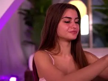 Freechat kaylabray on Chaturbate