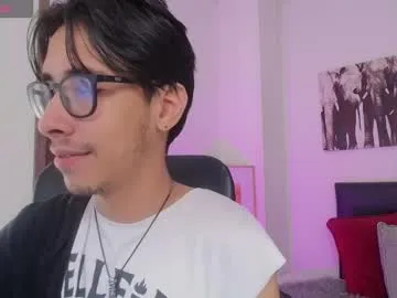 Freechat kingdanny_8 on Chaturbate