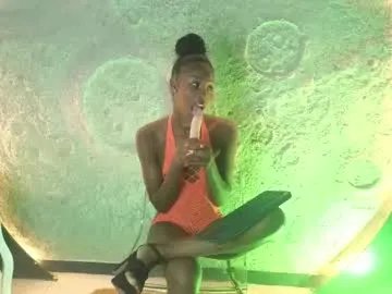 Freechat kloee_12 on Chaturbate