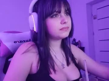 kristibloom — Goal: stand up and show yourself #teen #18 #natural #new #skinny - Next Goal: show chest and waist through t-shirt