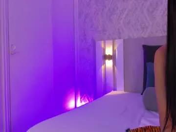 Freechat krystal_foxx on Chaturbate