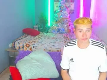 Freechat latin_boysxxx_ on Chaturbate