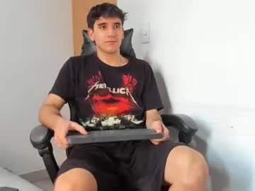 Freechat leo_jones389 on Chaturbate