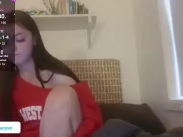 Freechat lilygracexoxo on Chaturbate