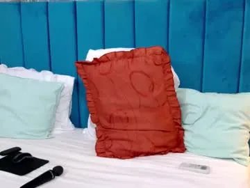 Freechat lisacroft on Chaturbate