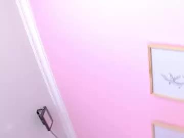 Freechat little_effy18_ on Chaturbate