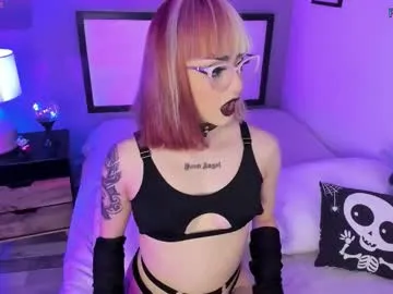 Offline lizasweett_ on Chaturbate