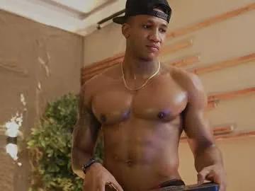 Away logan_varela on Chaturbate