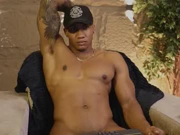 Away logan_varela on Chaturbate