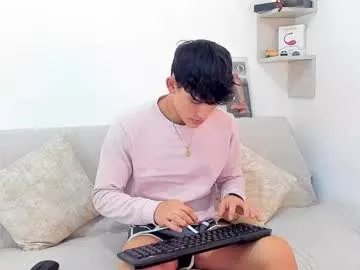 Freechat loganoficialx on Chaturbate