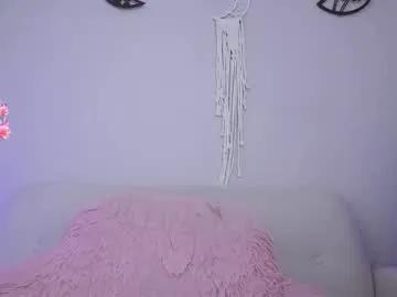 Freechat loveegirll on Chaturbate